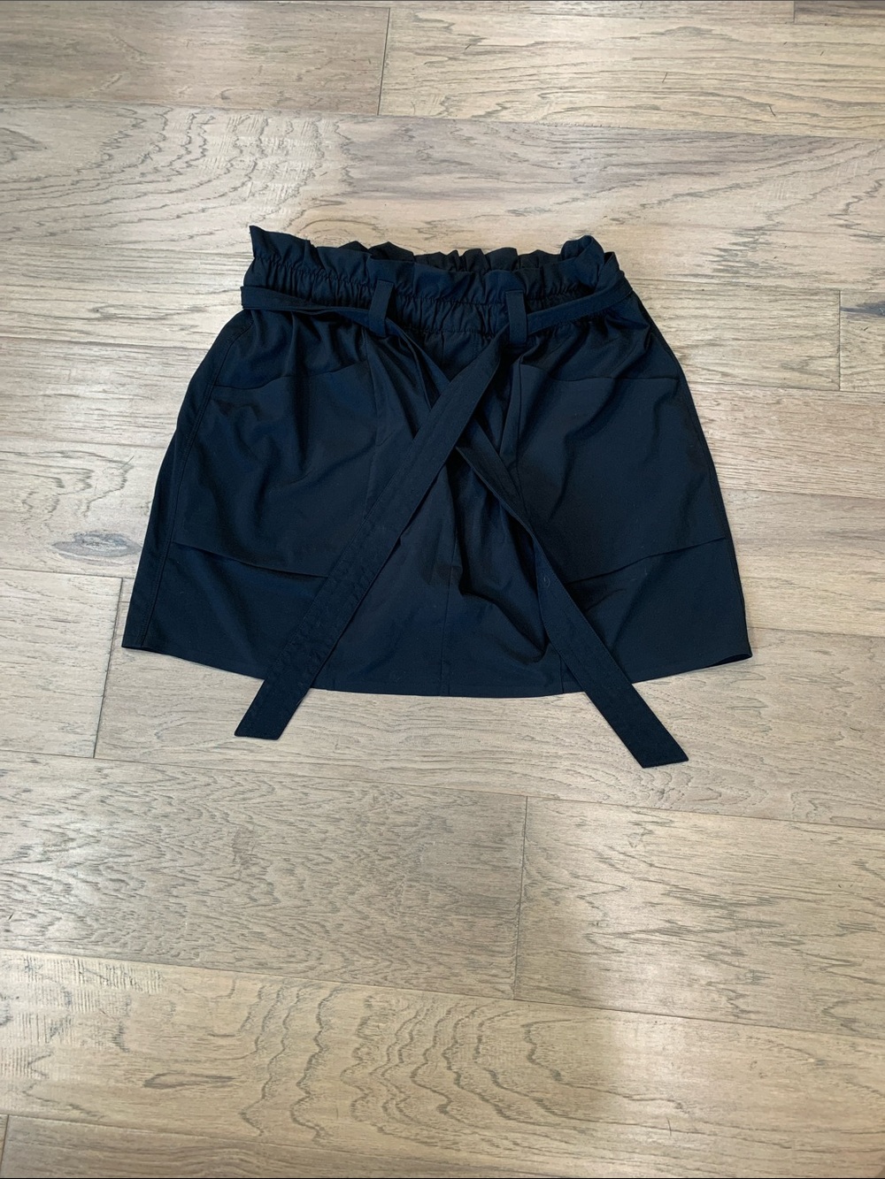 Athleta Black Paperbag-Waist Skort with Tie Belt Size 10